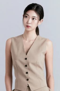 Nadine Lee