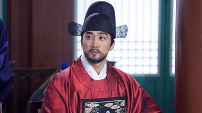 Stay Away from Uiseong-gun — He Is No One to Help You