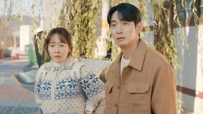 Dongseok lets slip a blunder when Gwangsuk returns to the hotel to give him medicine