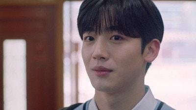 Gijun Panics as His Grandfather Suddenly Collapses
